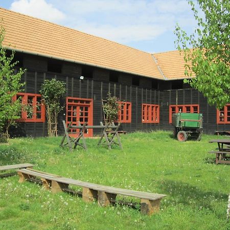 Nyirfaliget Lovaskemping Es Turistahaz Otel Nyíregyháza Dış mekan fotoğraf