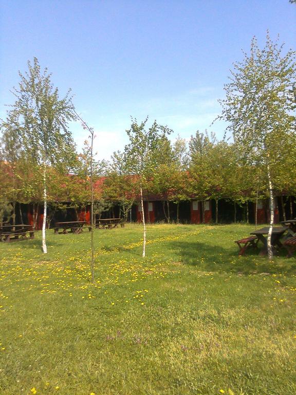 Nyirfaliget Lovaskemping Es Turistahaz Otel Nyíregyháza Dış mekan fotoğraf